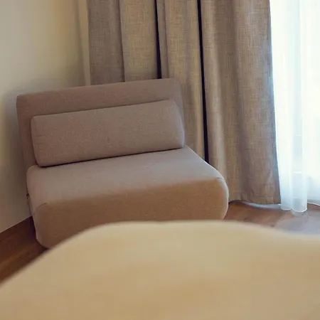 Leonart Living 12 شقة *
