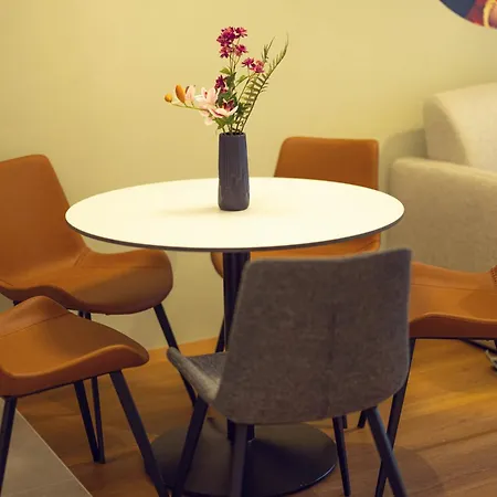 Leonart Living 12 Апартаменты *