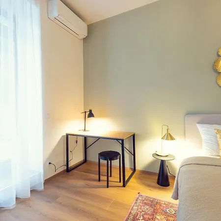 Апартаменты Leonart Living 12 *