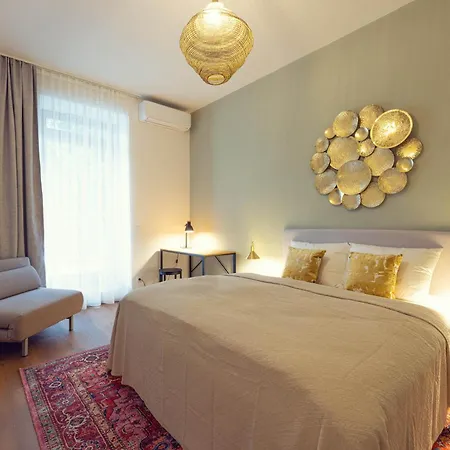 Leonart Living 12 Апартаменты